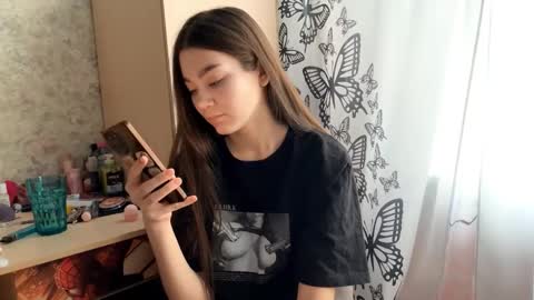 Viola online show from February 25, 1:48 am