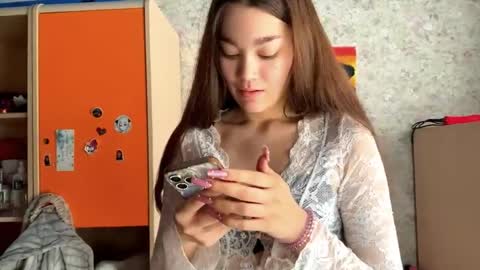 Viola online show from May 13, 1:03 am