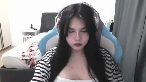 MIa online show from June 1, 10:39 am