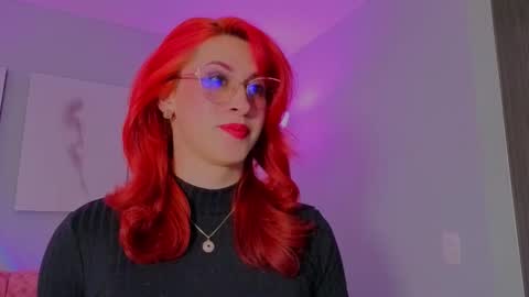 Juliana online show from March 6, 9:55 pm