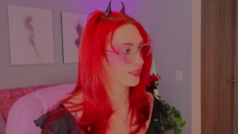 Juliana online show from March 26, 5:07 pm