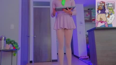 Juliana online show from April 2, 9:01 pm