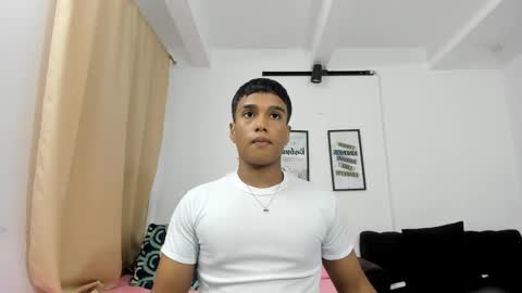 Juliann online show from October 3, 3:25 am