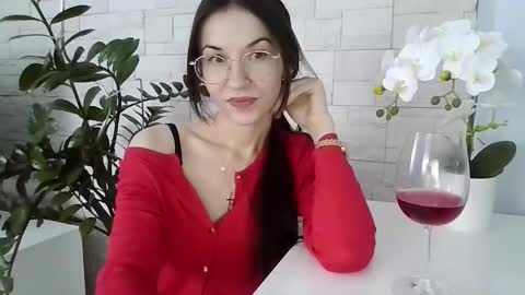 Julia online show from February 4, 1:28 pm