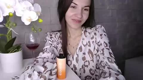 Julia online show from March 27, 4:51 pm