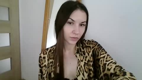Julia online show from April 28, 1:49 pm