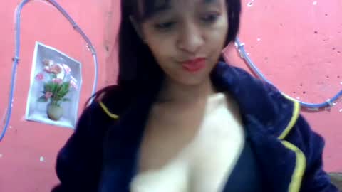 julie0612 online show from June 30, 11:22 am