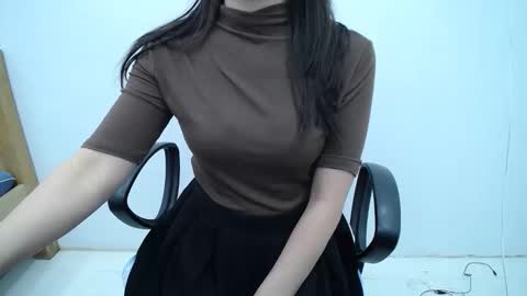 julie9x online show from November 21, 7:34 pm