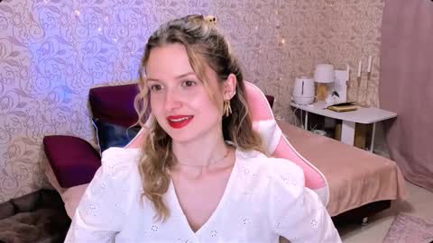 Snapshot of julie_flores chatting on March 8, 6:47 pm Julie online show from March 8, 6:47 pm