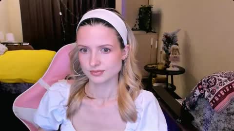 Julie online show from January 16, 1:26 pm