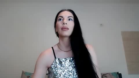 julie_queenxx online show from February 9, 2:15 am