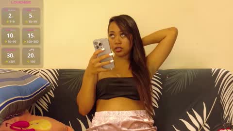 Snapshot of julie_vixen chatting on December 21, 10:44 am julie_vixen online show from December 21, 10:44 am