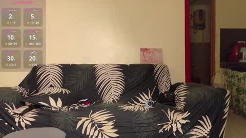 Snapshot of julie_vixen chatting on January 6, 10:45 pm julie_vixen online show from January 6, 10:45 pm