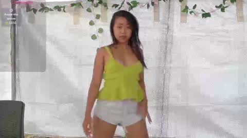 Snapshot of julie_vixen chatting on March 4, 11:11 pm julie_vixen online show from March 4, 11:11 pm