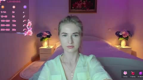 julieblazex online show from June 9, 8:53 pm