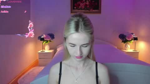 julieblazex online show from June 15, 8:55 pm