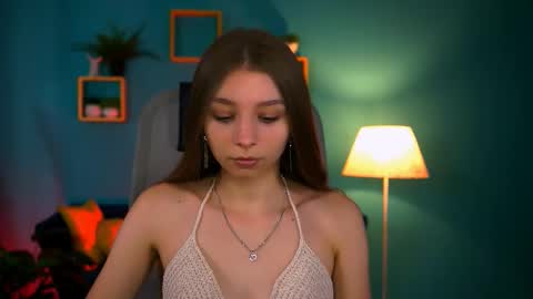 juliedaniel online show from September 10, 8:03 am