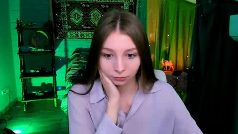 juliedaniel online show from May 13, 4:43 am