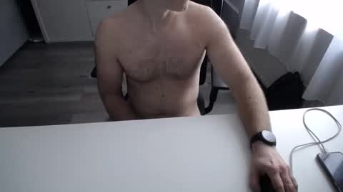 Snapshot of julienneedyou chatting on November 18, 9:36 am julienneedyou online show from November 18, 9:36 am