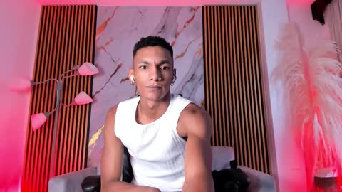 Snapshot of juliensaint_ chatting on October 2, 12:23 pm Julien online show from October 2, 12:23 pm