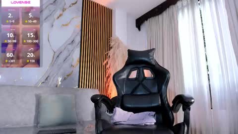 Snapshot of juliensaint_ chatting on October 17, 12:52 pm Julien online show from October 17, 12:52 pm