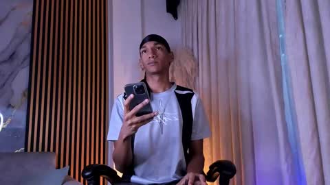 Julien online show from March 13, 11:28 am