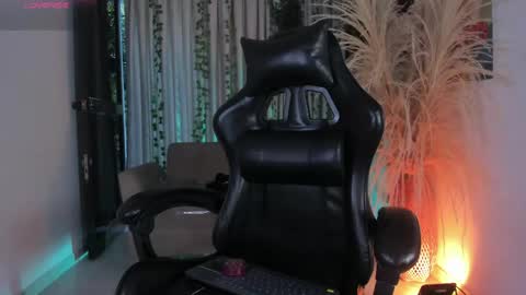 Julien online show from May 13, 11:18 am
