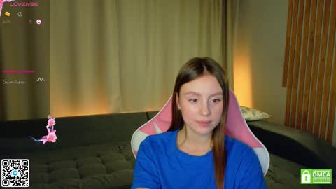 julieqt online show from November 24, 12:32 am