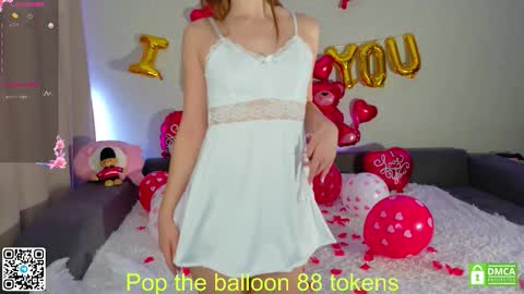 julieqt online show from February 14, 6:32 am