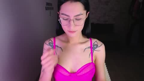 Snapshot of julierayls chatting on September 10, 2:28 pm see u on Tuesday December 3 in 0200 UTC time turn on notifications so you dont miss me online show from September 10, 2:28 pm