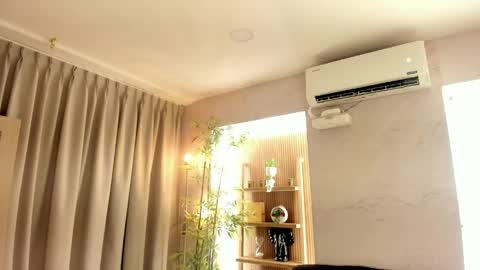 Juliet online show from May 19, 3:02 am
