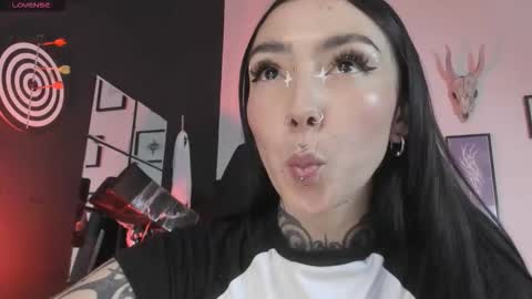 juliet_sourire online show from November 10, 8:19 pm