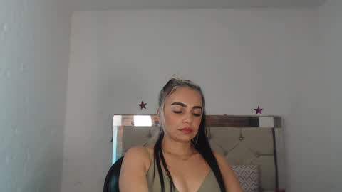julieta__fox_ online show from January 14, 6:13 am