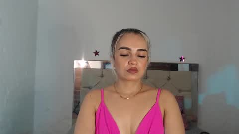 julieta__fox_ online show from February 8, 4:14 am