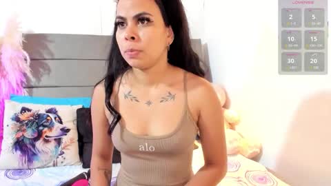 Snapshot of julieta_coopeer_ chatting on March 22, 10:40 am Julieta online show from March 22, 10:40 am