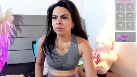 Snapshot of julieta_coopeer_ chatting on March 23, 10:30 am Julieta online show from March 23, 10:30 am