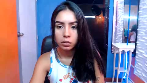 Snapshot of julieta_fn chatting on November 1, 1:35 pm julieta_fn online show from November 1, 1:35 pm