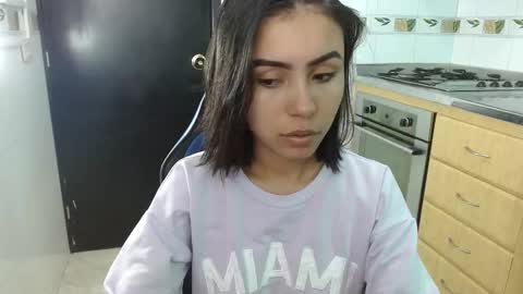 julieta_fn online show from December 20, 1:40 pm