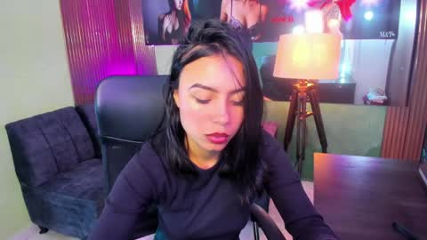julieta_fn online show from May 14, 3:30 pm