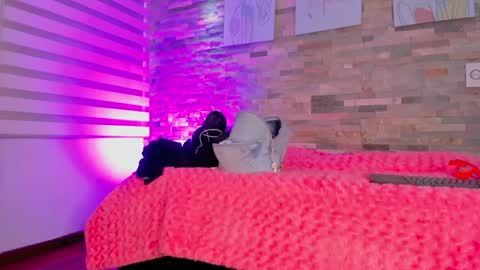 Snapshot of julieta_parker_ chatting on December 4, 8:07 pm Julieta online show from December 4, 8:07 pm