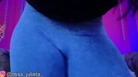  Julieta  online show from May 12, 12:13 pm