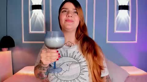 Snapshot of julieta_zc chatting on March 27, 5:02 am Julieta online show from March 27, 5:02 am