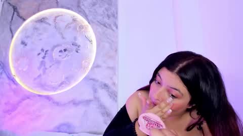 julietakane online show from March 11, 4:18 am