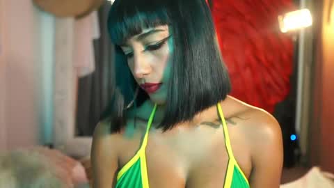 julietawinona online show from May 2, 3:39 pm