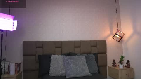 julieth_rojas online show from May 19, 4:08 am