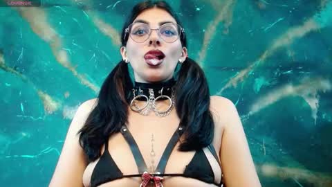    online show from October 1, 3:12 am