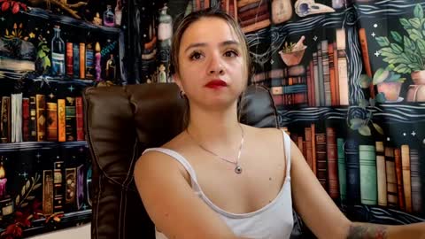 Snapshot of julietta__jackson chatting on January 4, 10:24 pm Julietta Jackson online show from January 4, 10:24 pm