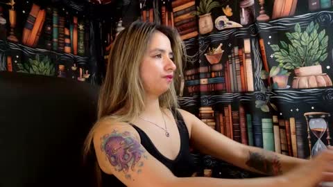 Snapshot of julietta__jackson chatting on March 1, 5:05 pm Julietta Jackson online show from March 1, 5:05 pm