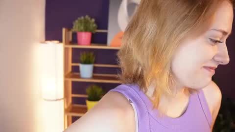 Snapshot of juliettakaniecki chatting on September 11, 3:17 am Mia online show from September 11, 3:17 am