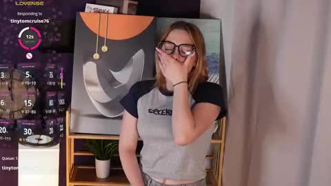 Snapshot of juliettakaniecki chatting on September 28, 3:12 am Mia online show from September 28, 3:12 am